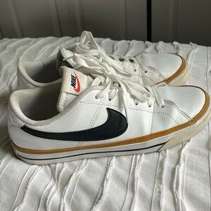 Nike Court Legacy Sneakers
